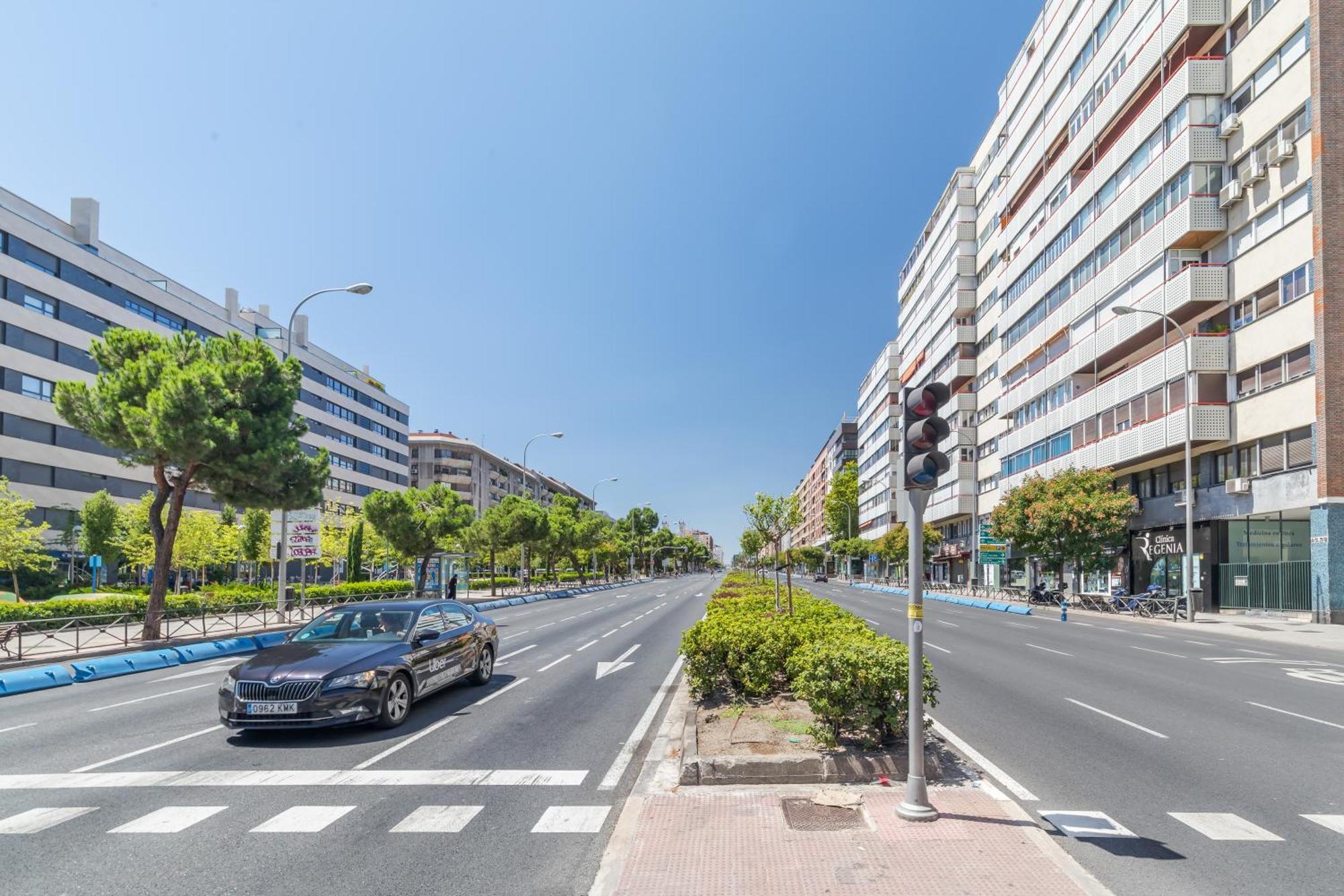 Location, Style & Comfort Madrid Exterior photo